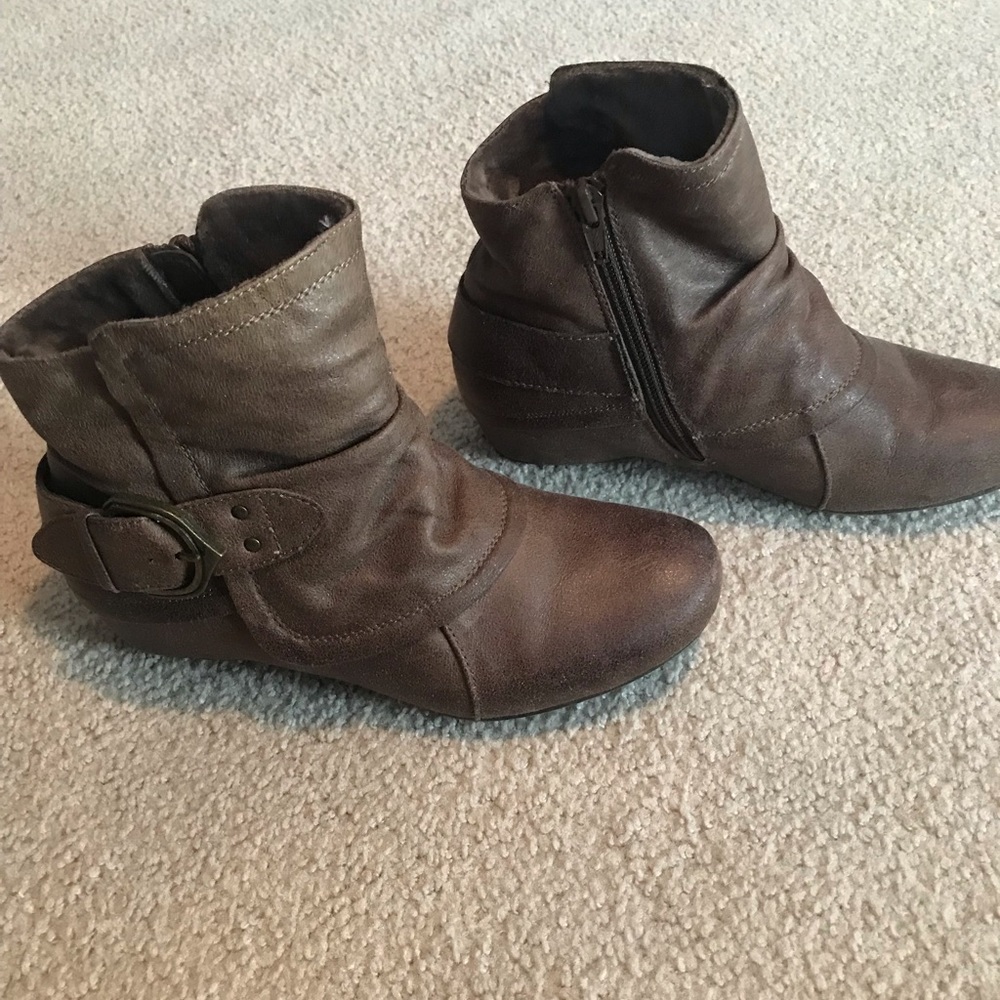 Ankle booties